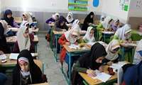 بنیاد ملی نخبگان راتبۀ تحصیلی «دانای ایران» را به دانش‌آموزان منتخب اعطا می‌کند.